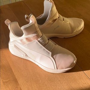 Puma FIERCE sneaker light pink, size 6